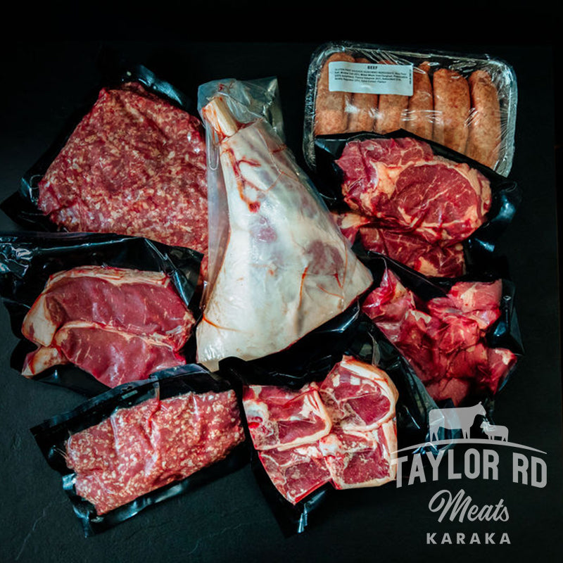 A perfect mix of beef and lamb with a little bit of everything. The Combo Meat Box includes 1 Beef Rump Steak (700g), 2 Sirloin Fillets (2x250g), 4 Beef Patties (600g), 12 Beef Sausages, 2 packs of Prime Beef Mince (500g each), 1 Half Lamb Roast Leg, 4 Lamb Loin Chops, 6 Lamb Sausages, and 1 pack of Lamb Mince. Note: All our meat boxes are delivered frozen. When you buy this, you get FREE delivery in Auckland and Franklin!